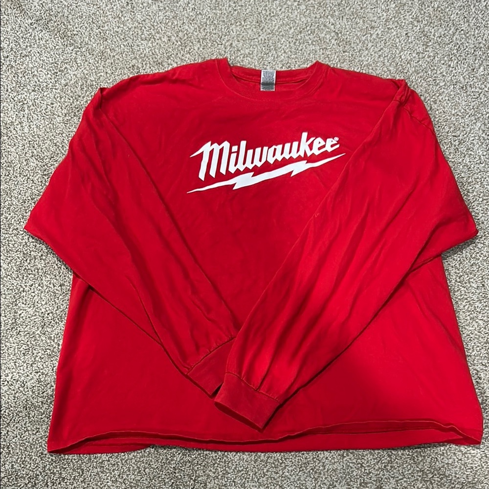 Milkwaukee Red Men's long sleeve shirt. 2XL
